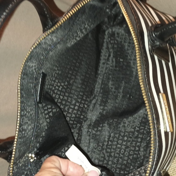 Kate Spade Crossbody 3 Set, Wallet And Wristlet - Picture 4 of 14